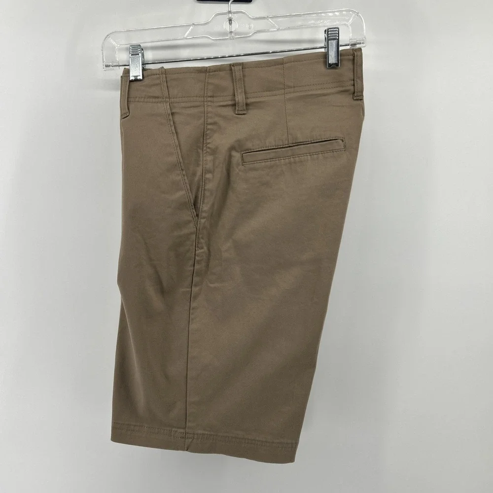 New Lee Shorts Men's 30 Khaki Chino Flat Extreme Motion Outdoor Sports NWT